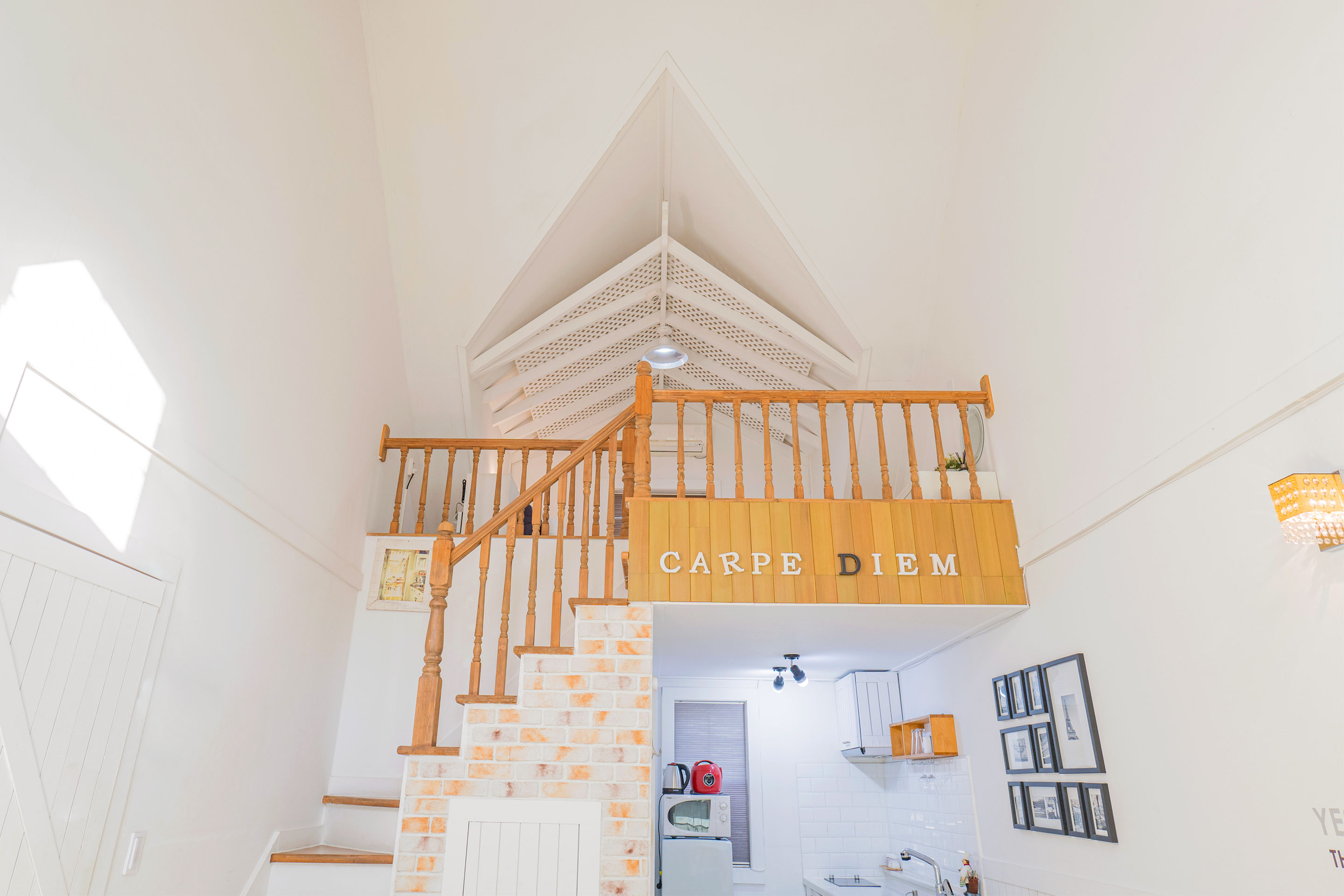 아뜰리에펜션브아르